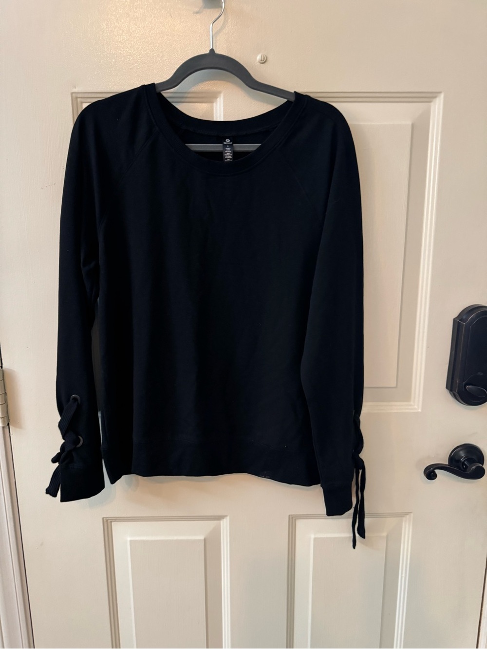 Black Women’s Long-Sleeve Tie Cuff Top -